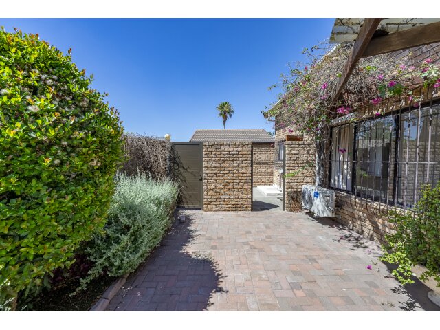 <!--[if BLOCK]><![endif]--> 46 Bellwater Park Angelier , Kenridge, Durbanville <!--[if ENDBLOCK]><![endif]-->